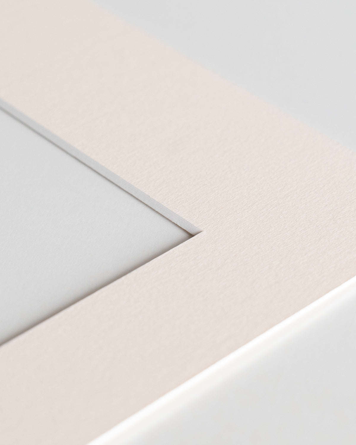 Mount Creme (White Core)